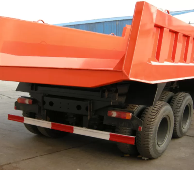 Upward-Tilting Cargo Bed Design